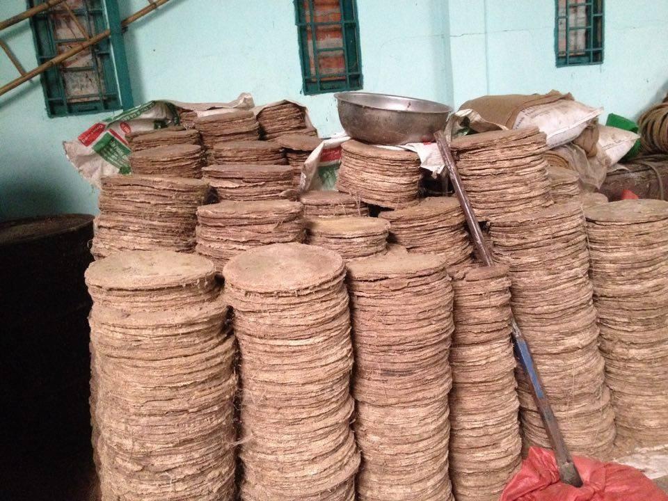 Bánh dầu đậu phộng (phân bánh dầu đậu phụng trồng rau sạch, rau hữu cơ)- 1kg