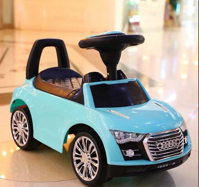 Ô tô chòi chân audi màu xanh cho bé