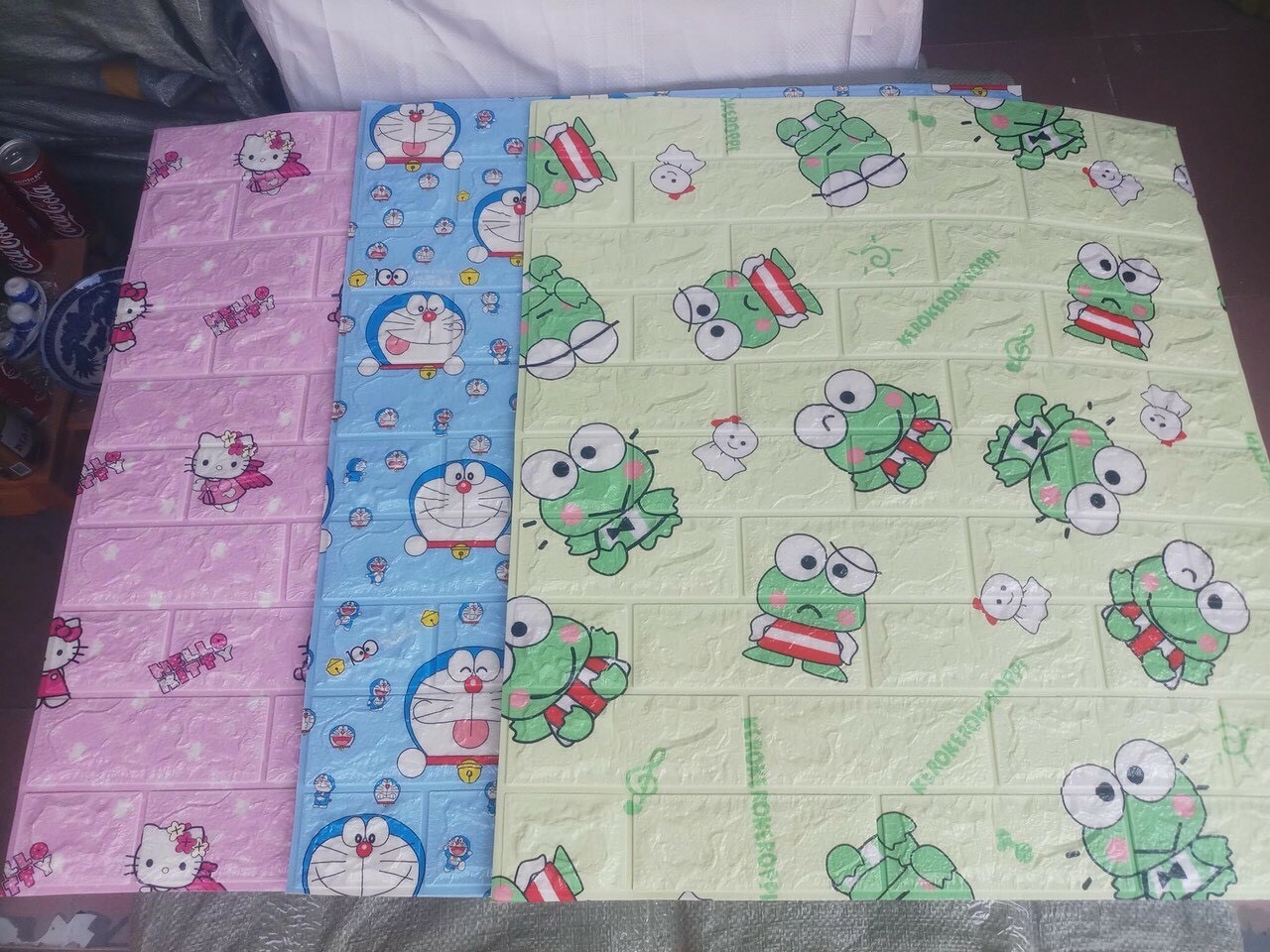 Combo 5 tấm xốp dán tường 3d trẻ em doremon và hello kitty Siêu đẹp dễ thương hàng loại 1