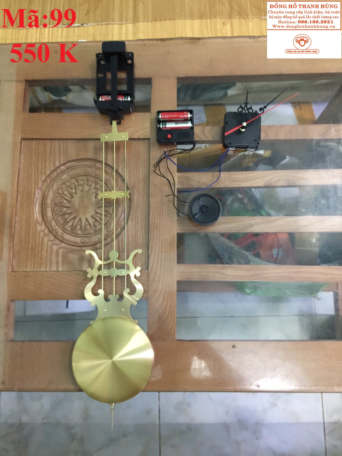 Linh kiện đồng hồ quả lắc cao cấp gồm 1 bộ máy nhạc Chimes box có đánh chuông theo giờ, có quả lắc, máy lắc, có chế độ nghỉ chuông đêm. Đồng Hồ Thanh Hùng hàng chất