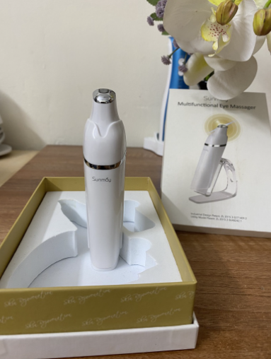 Máy massage mắt Sunmay trắng