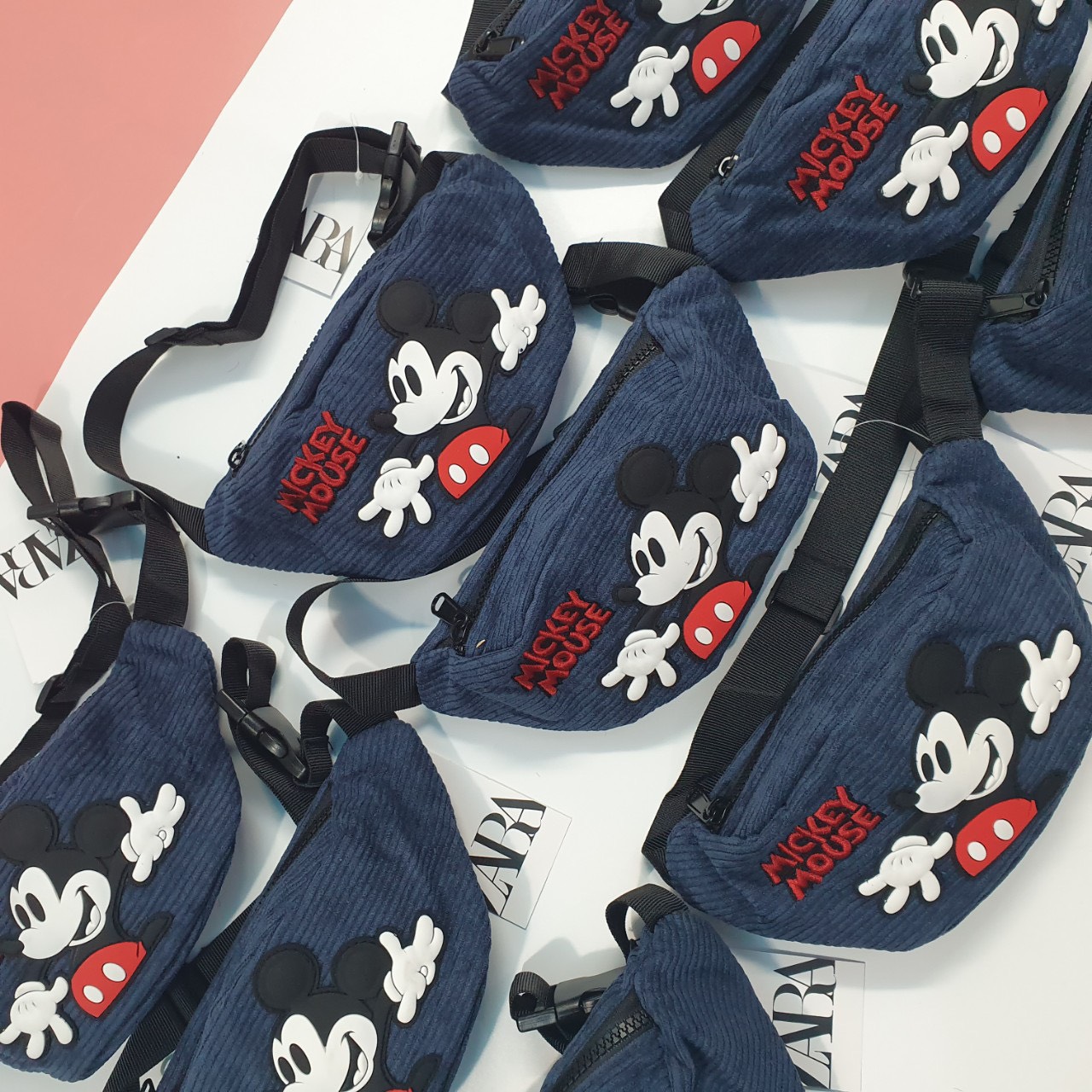 Túi đeo ngang in hình chuột mickey của zara baby
