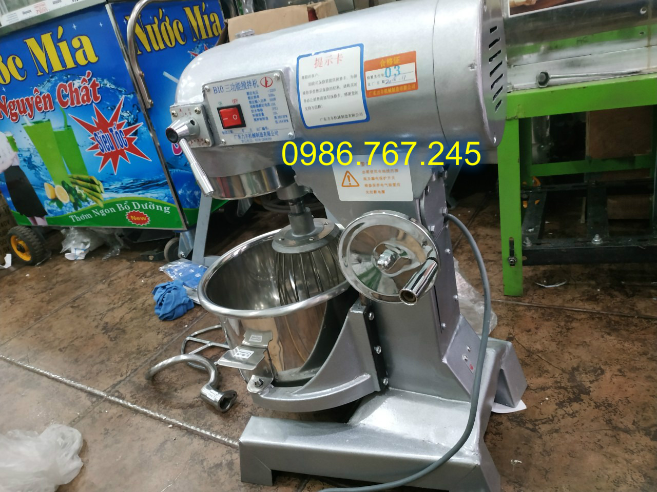 Máy trộn bột làm bánh đánh trứng đa năng B10