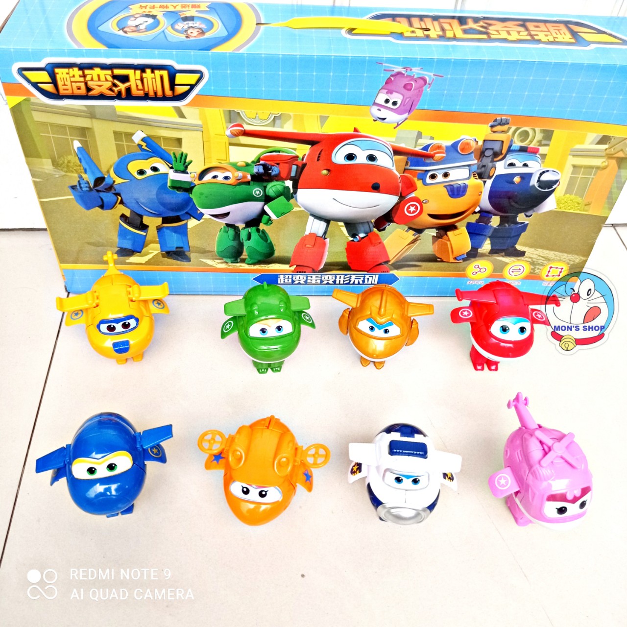 Đồ chơi hộp 8 thành viên đội bay siêu đẳng Super wings biến hình thành máy bay và robot và ngược lại
