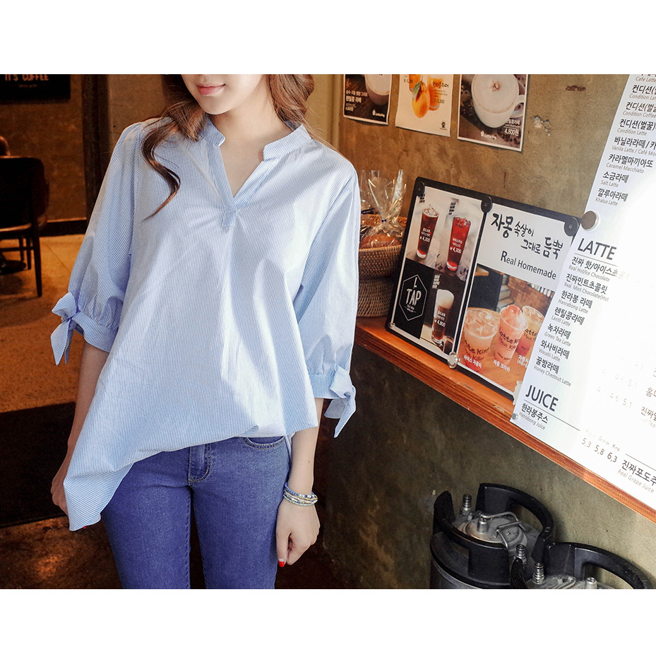 Áo Sơ Mi Nữ Hàn Quốc Sọc Trắng Xanh Cổ Trụ Chữ V Tay Nơ Cách Điệu ulzzang JD17