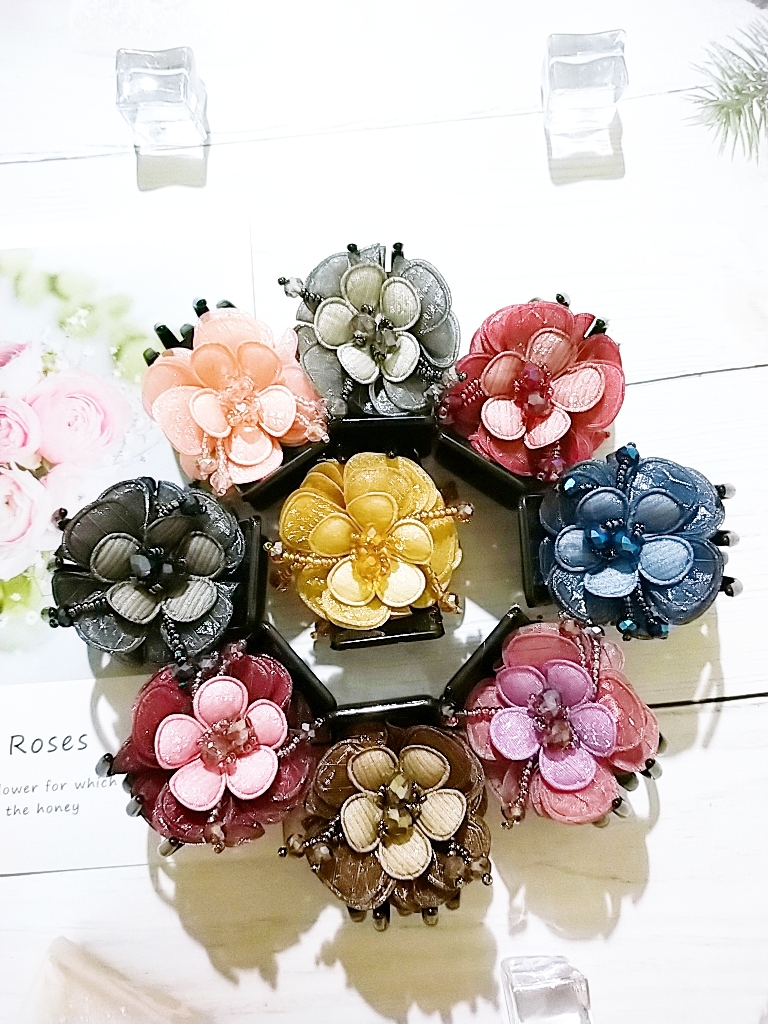 Kẹp càng cua 5 răng đính hoa nữ tính