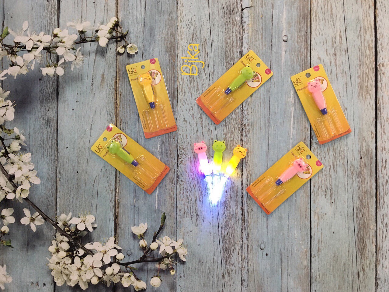 Dụng cụ lấy ráy tai có đèn, dụng cụ lấy ráy tai phát sáng - Ana's kids