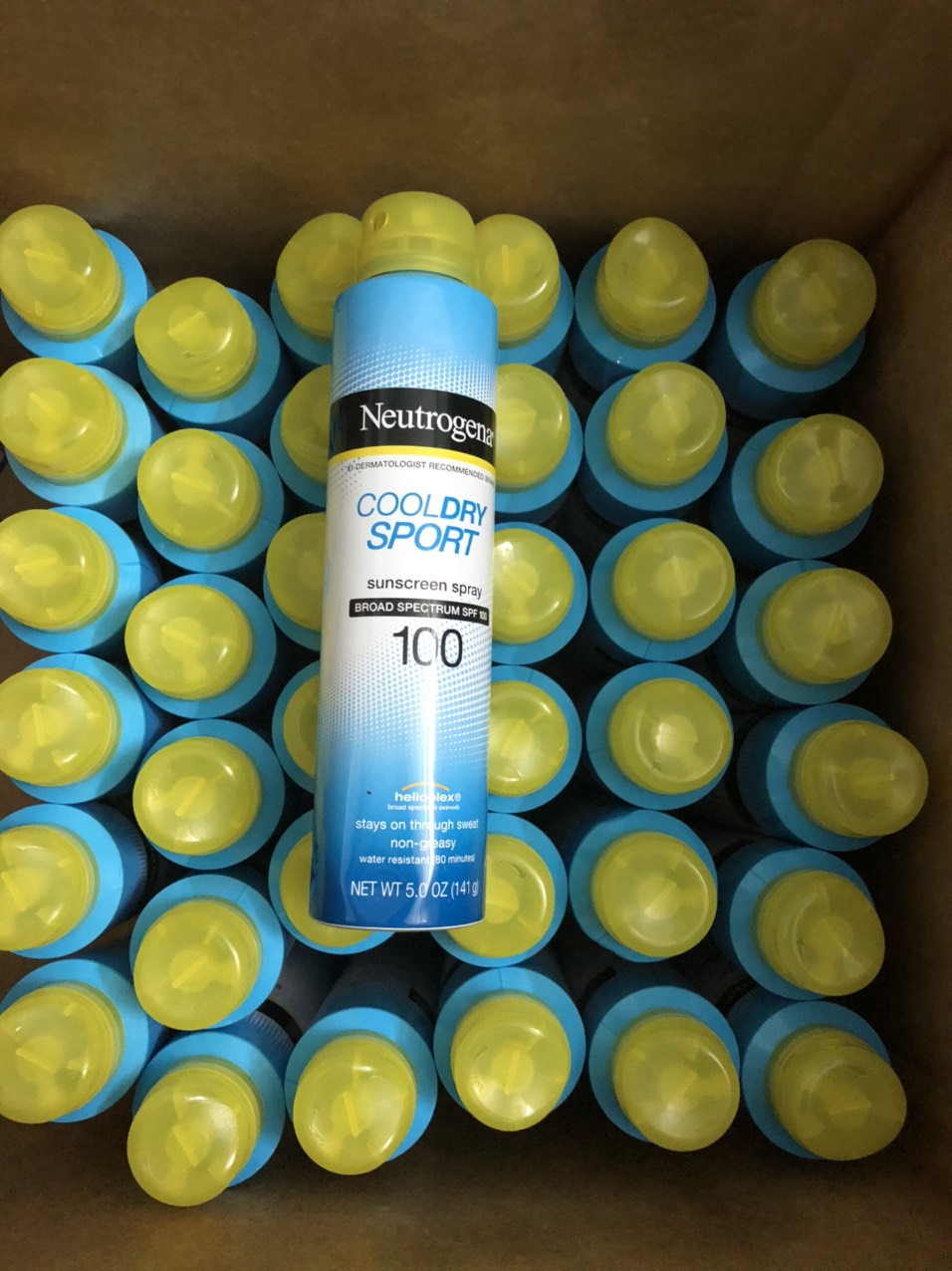 Xịt Chống Nắng Neutrogena Cooldry Sport Sunscreen Spray PSF 100-141g