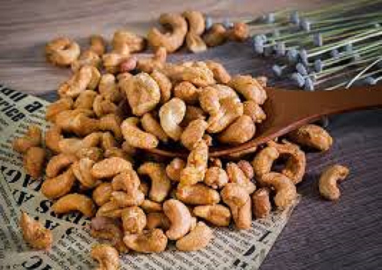 500G HẠT ĐIỀU RANG TỎI ỚT - BAO NGON