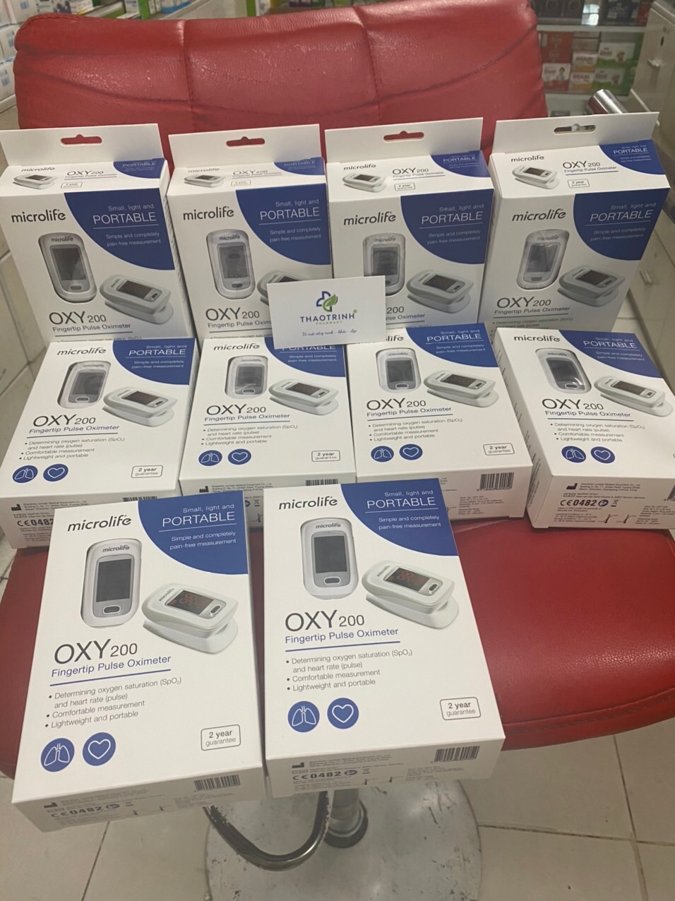 Máy đo nồng độ oxy trong máu Microlife SpO2 OXY200