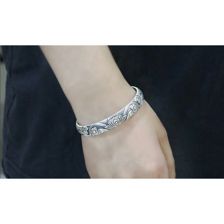 Vòng tay bạc trái tim sen nguyên chất bạc Thái, sản phẩm đa dạng về mẫu mã, kích cỡ, chất lượng tốt, an toàn khi sử dụng, vui lòng inbox để được tư vấn