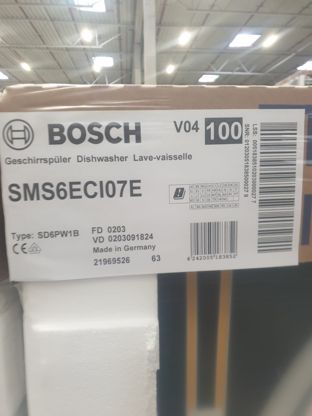 Máy rửa bát Bosch SMS6ECI07E loại máy serie 6 độc lập hiện đại công suất 14 bộ nhập khẩu từ Đức