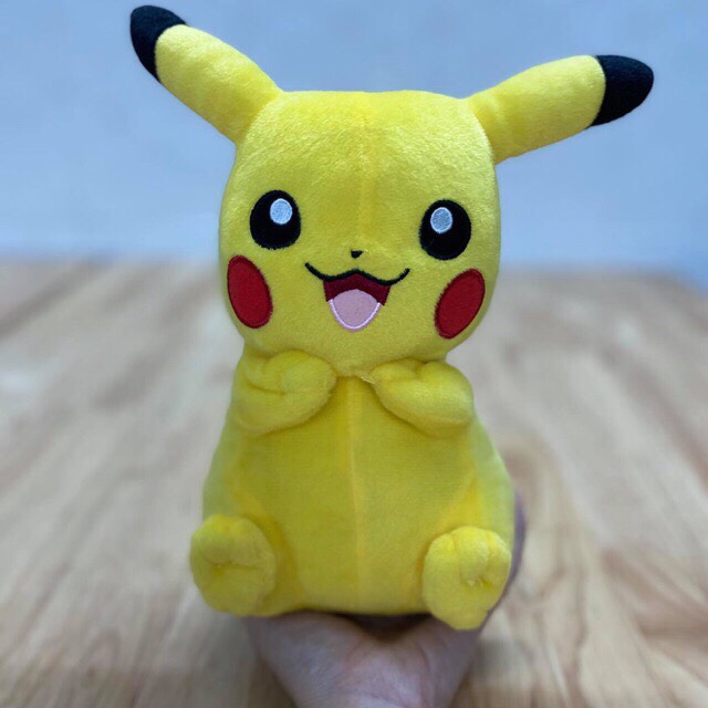 Gấu bông Pikachu 23cm