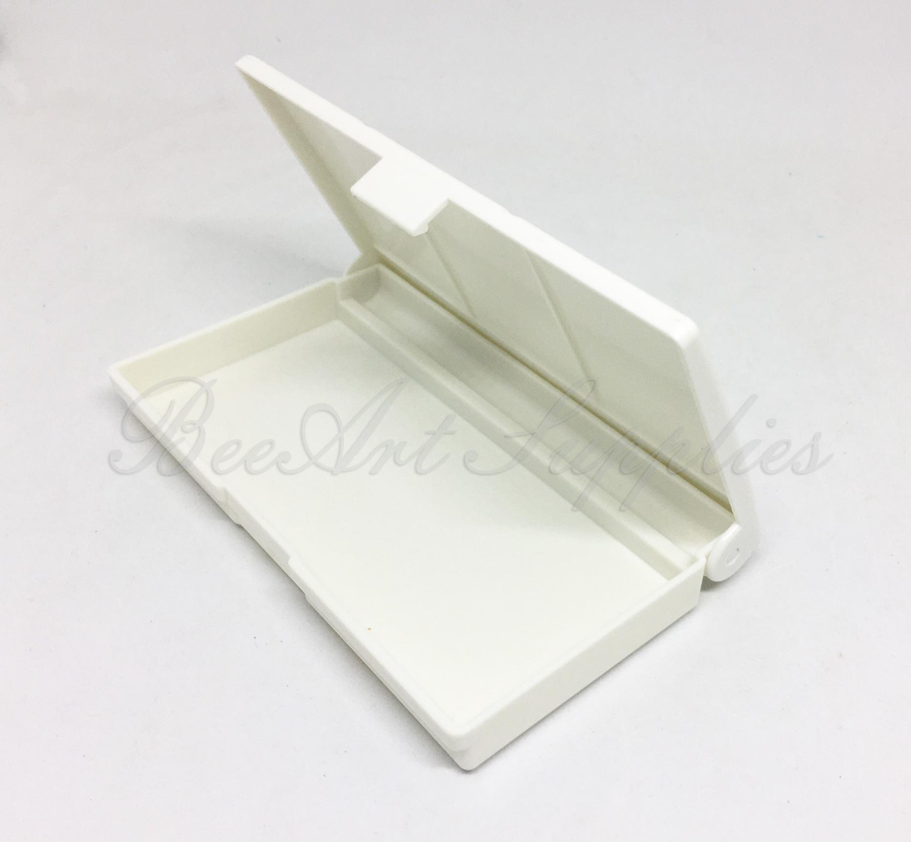 Hộp nhựa rỗng đựng pan