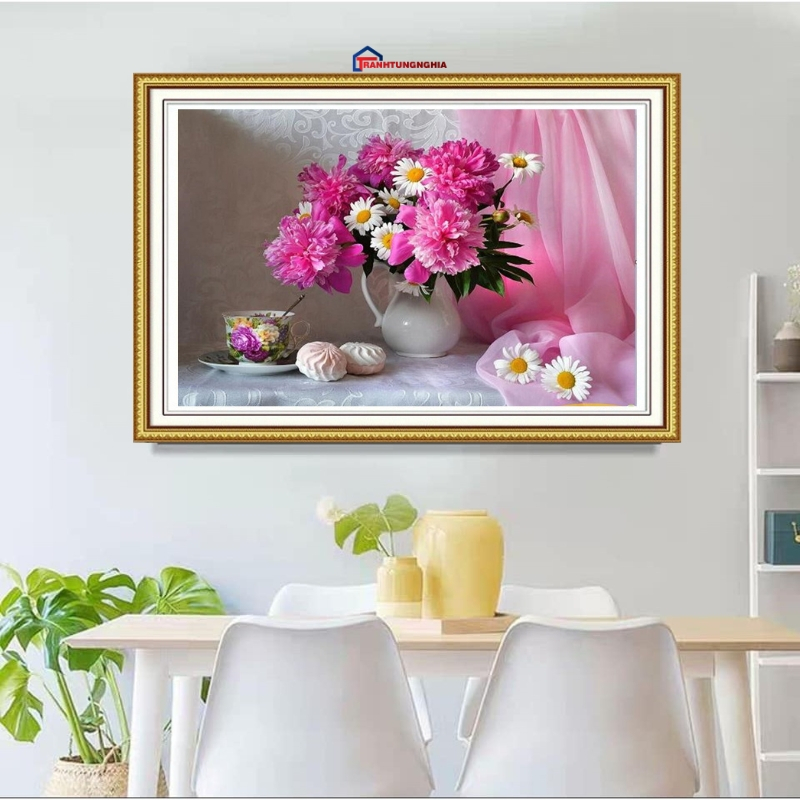 Tranh đính đá bình hoa khoe sắc 75cm x 53cm