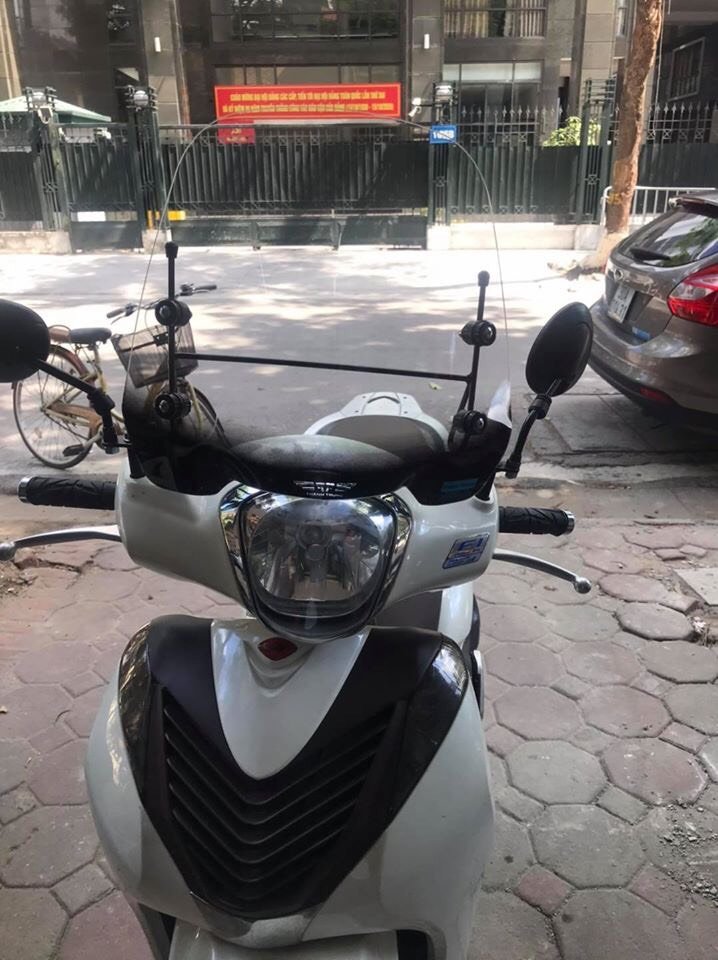 Kính chắn gió xe máy Honda SH mode