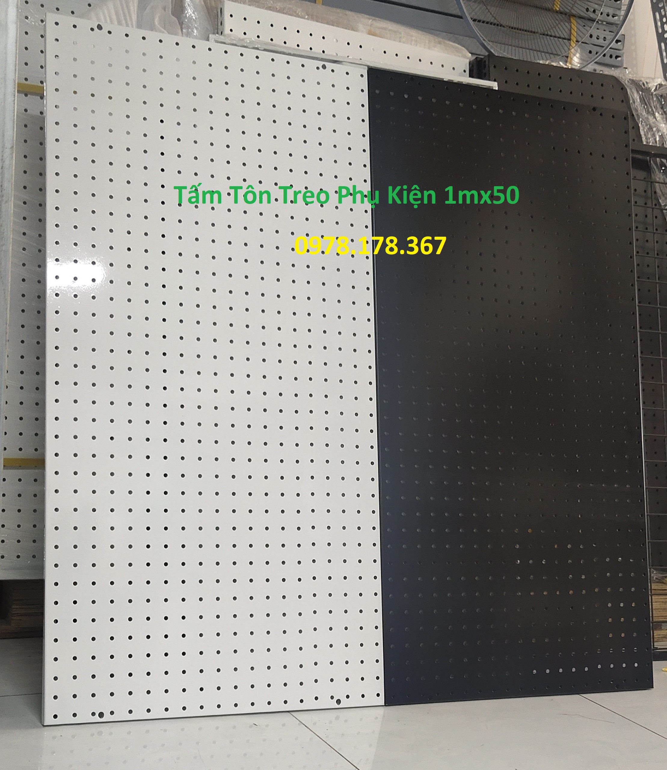 Tấm tôn lỗ treo phụ kiện 1mx50 - mẫu mới cải tiến
