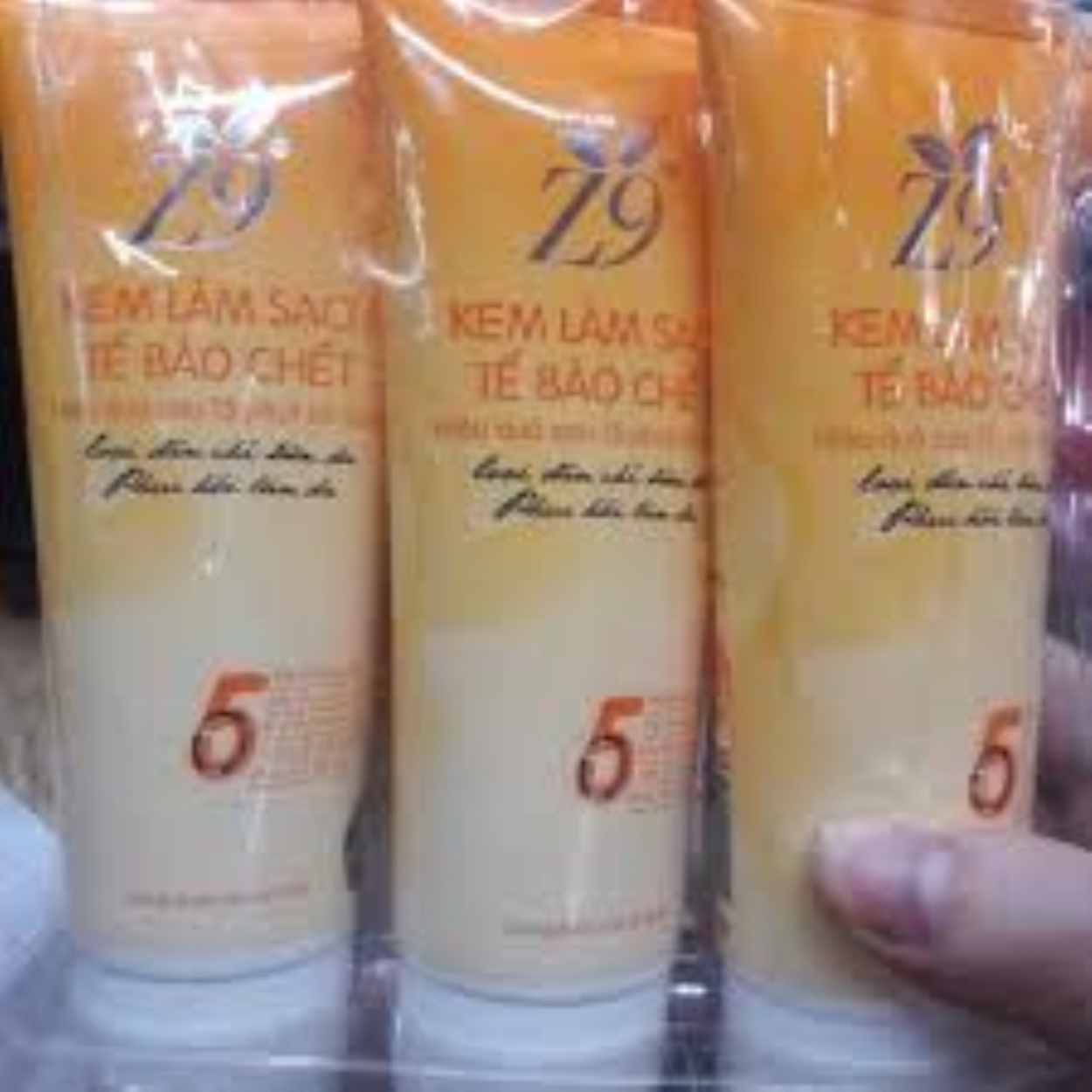 Tẩy Tế Bào Chết Z9 Lọ 80g
