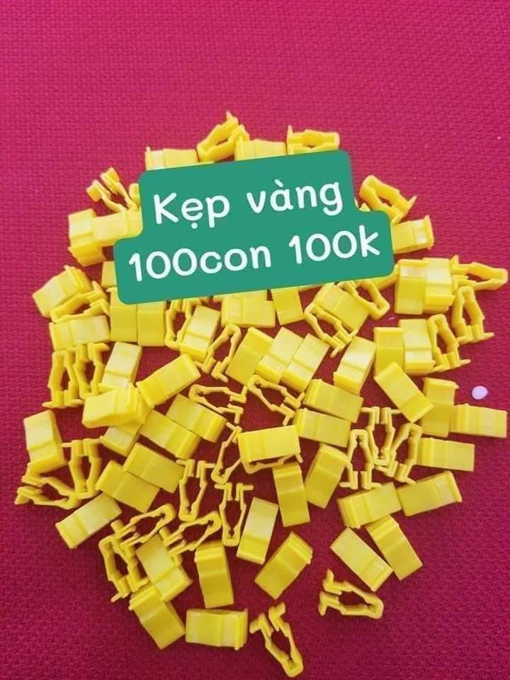 Kẹp nhựa cài dàn áo xe máy