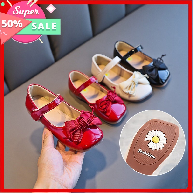 Giày Búp Bê Bé Gái 3 - 12 Tuổi Đế Bằng Tiểu Thư Công Chúa Da Bóng Gắn Nơ Quai Dán Mềm Êm Chống Trơn Cho Bé