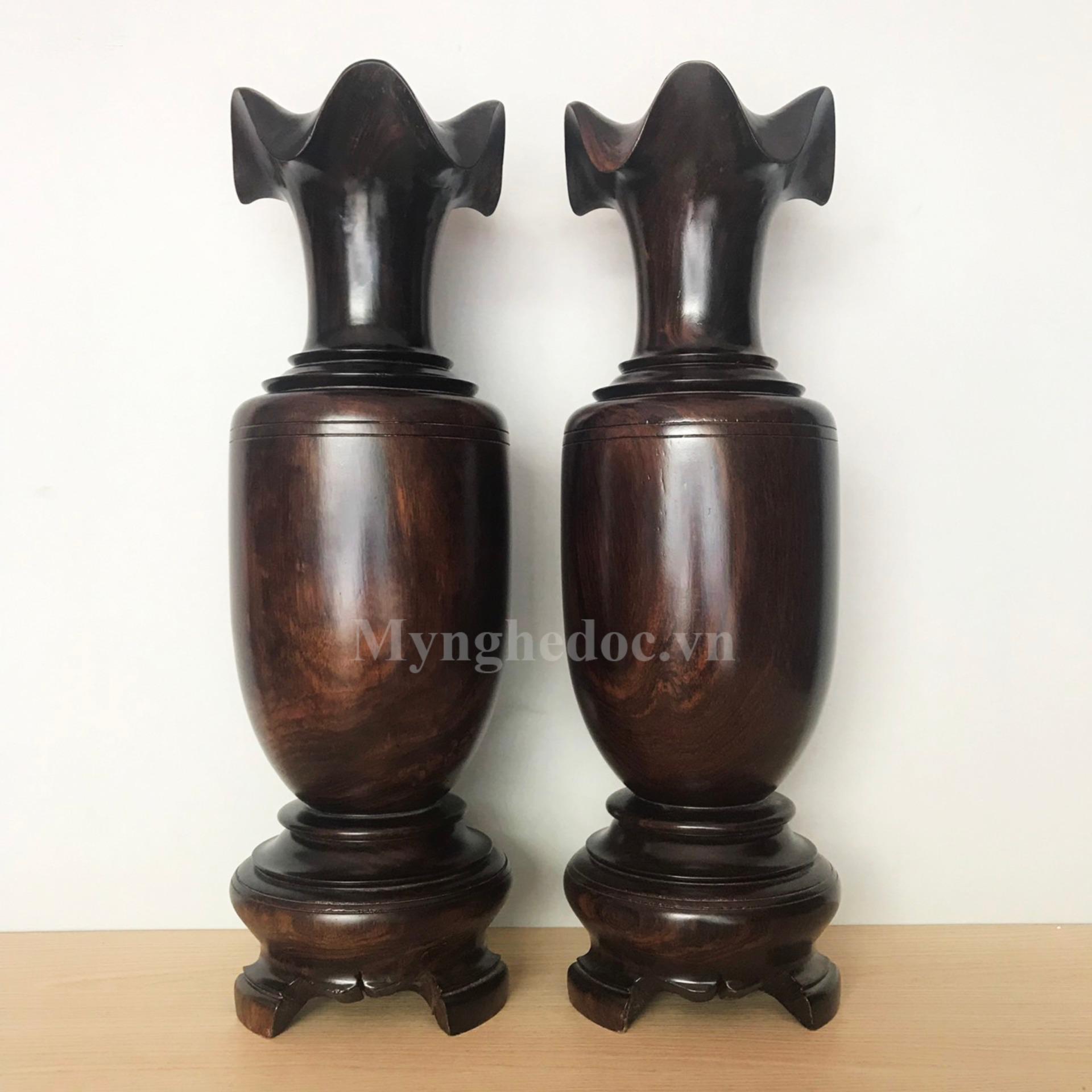 Lục bình bằng gỗ chiu liu cao 50cm đường kính 16cm