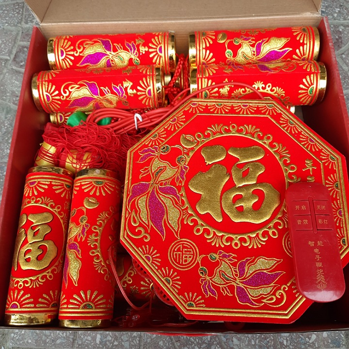 Pháo điện tử to dài có tiếng lớn siêu đẹp chơi Tết có điều khiển từ xa tặng kèm pin