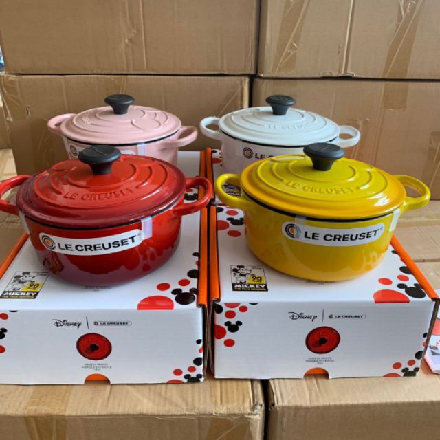 Sale nồi gang Mickey Le Creuset 18cm