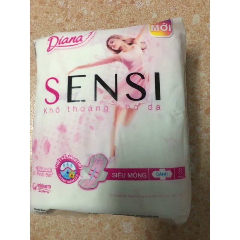 Combo 4 gói bvs diana sensi mỏng cánh mặt bông vi sợi gói 8 miếng 23 cm