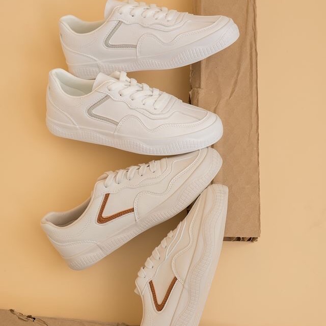 Giày Nữ Da Trắng Sneaker All White Viền Chữ V Better Shoes 021019001 021019002