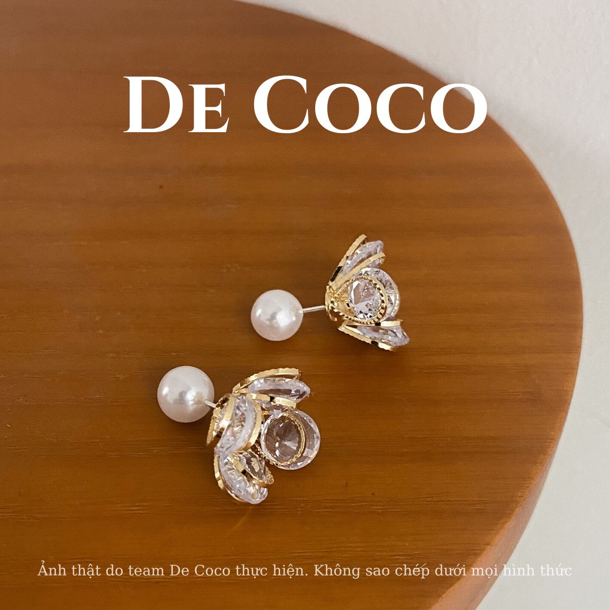 Khuyên tai cánh đá chốt hạt trai De Coco