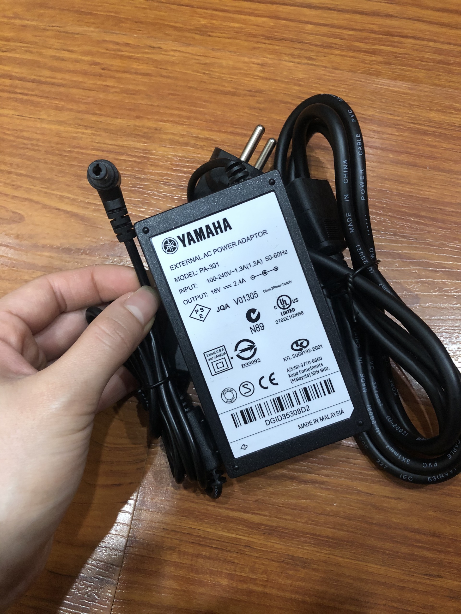 Adaptor nguồn đàn yamaha 16v 2.4a chính hãng zin))