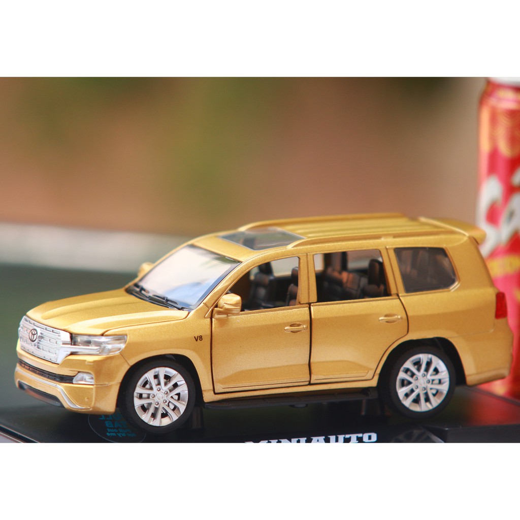Xe mô hình hợp kim Toyota Land Cruiser cao cấp tỷ lệ 1:32 Đồ chơi trẻ em, đồ chơi bé trai yêu thích