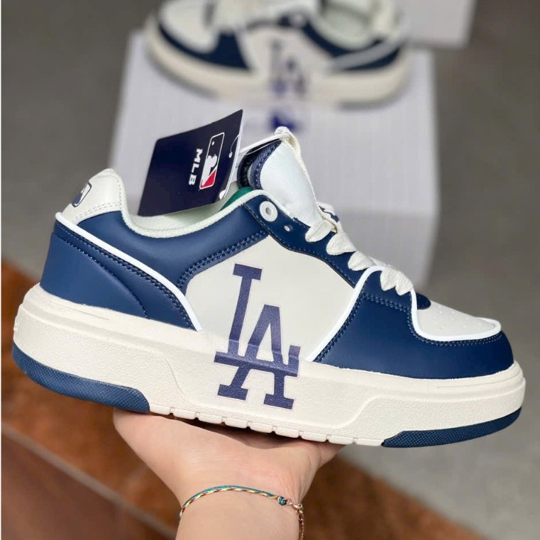 Giày thể thao họa tiết la bản cao cấp,giày thể thao nam nữ họa tiết chữ màu navy nam nữ đủ size 36-43 full pk