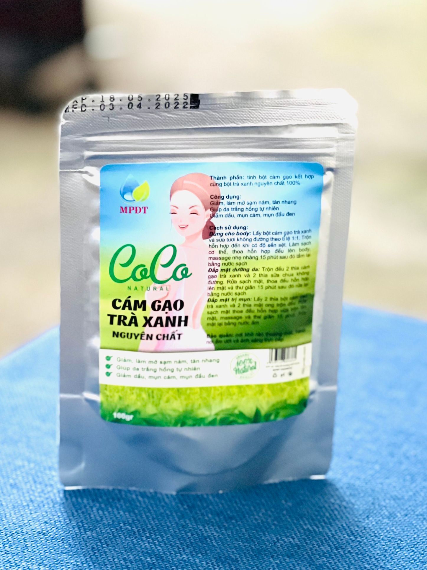 Bột cám gạo trà xanh cô gái đắp mặt,rửa mặt và tắm trắng body  ..,