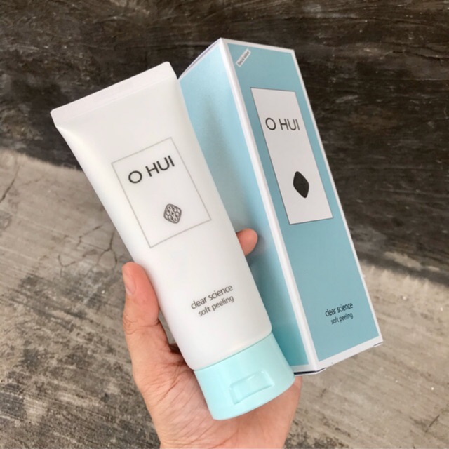 Tẩy tế bào chết Ohui 150ml
