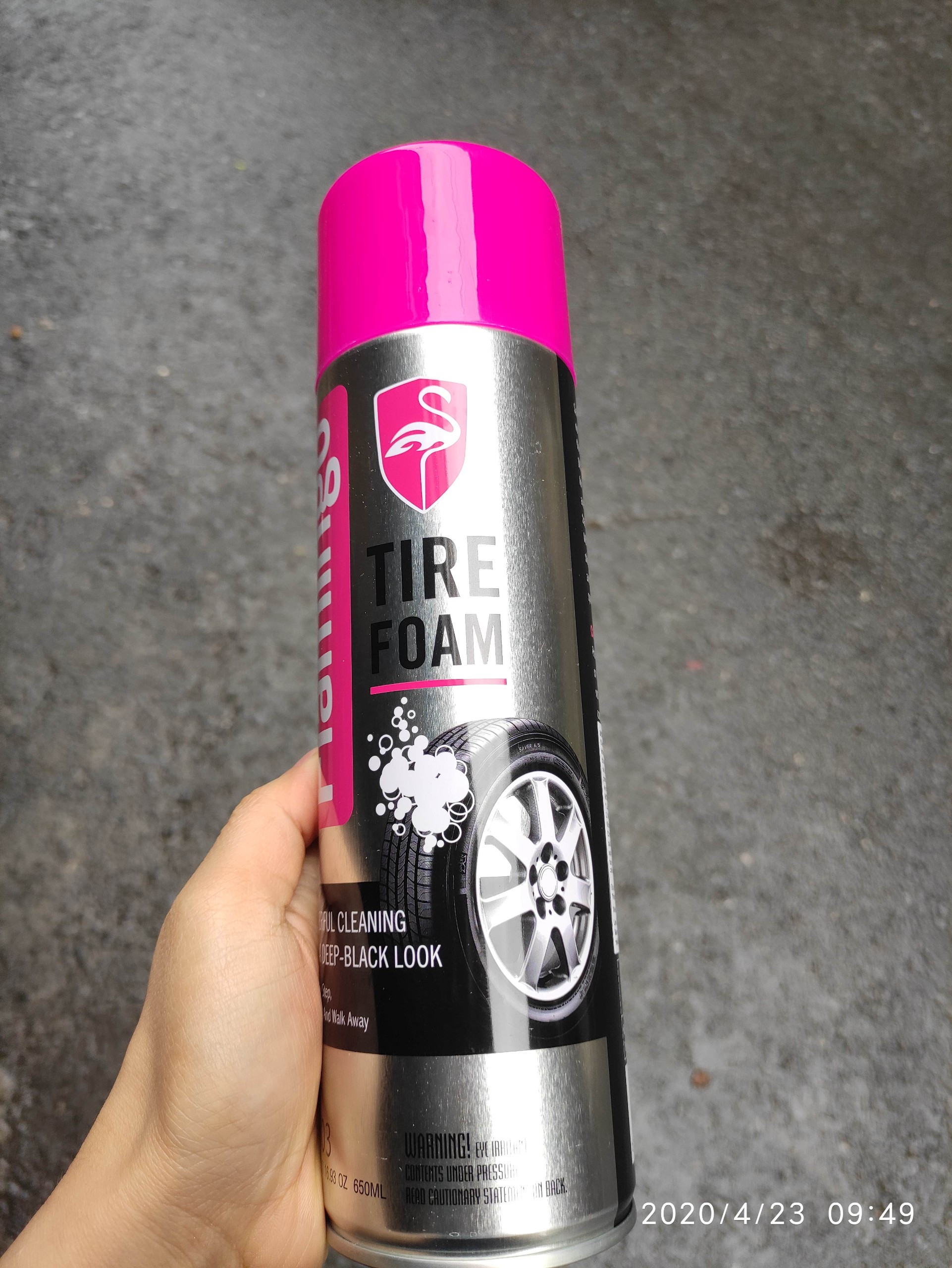 [HCM]Chai xịt dưỡng bóng lốp phục hồi nhựa đen,tẩy rửa vết bẩn bám trên lốp xe và nhựa nhám Flamingo- 650ml-giảm tối đa tác hại của tia uv mặt trời mưa axit bụi bẩn.