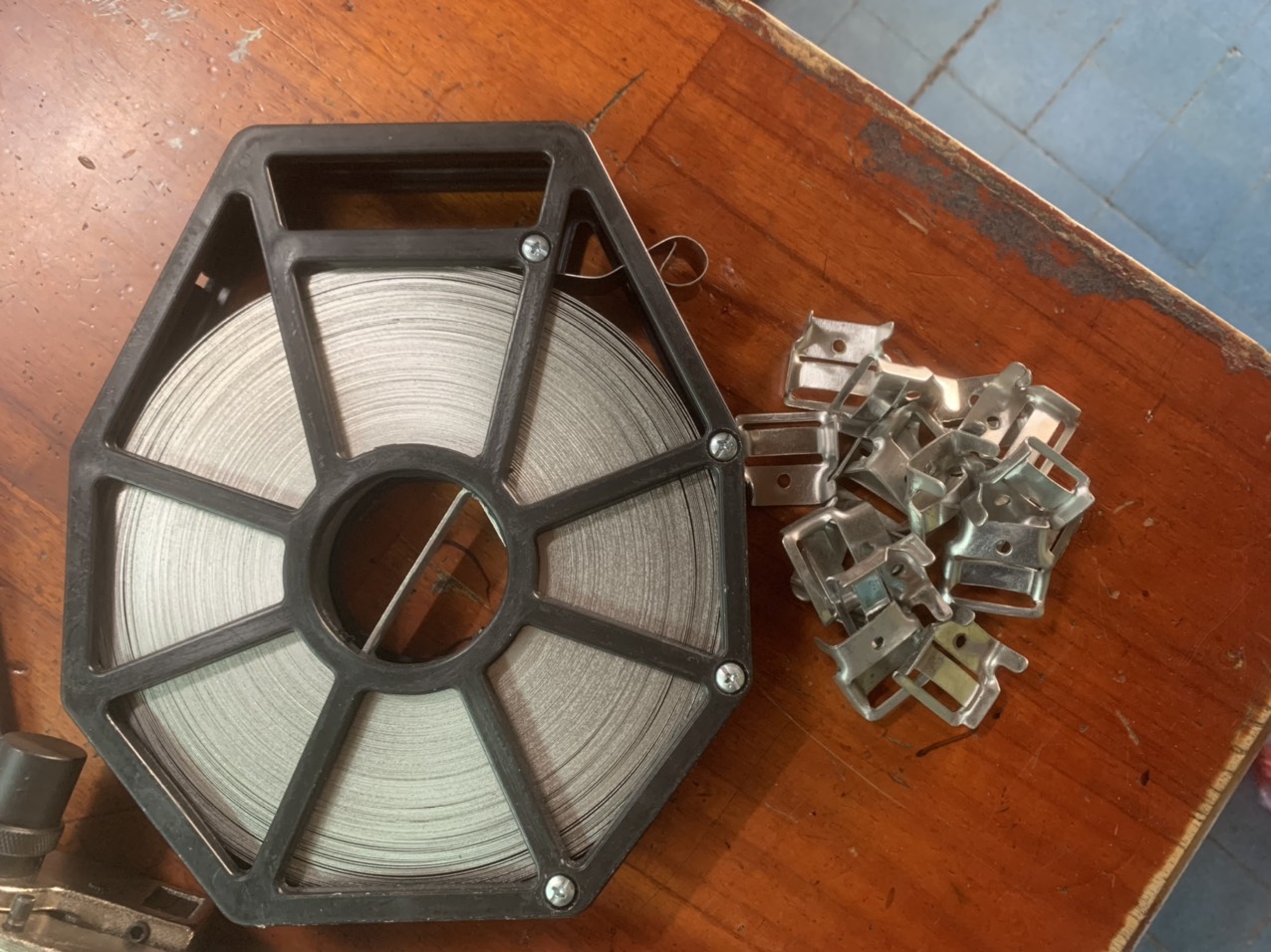 Dây đai inox và khóa đai inox