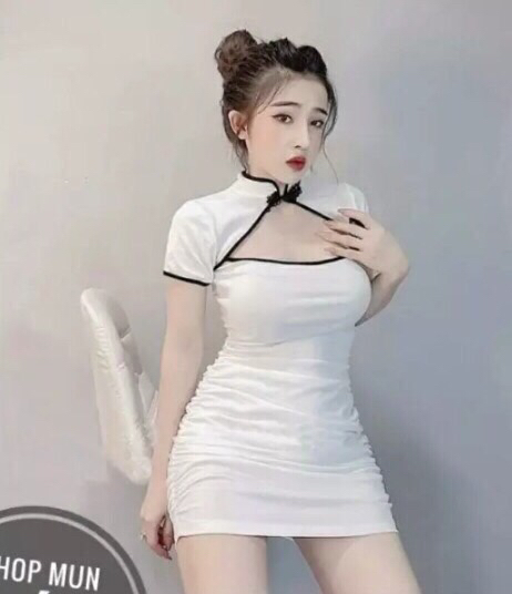 Đầm body cổ tàu cách điệu thật quyến rũ