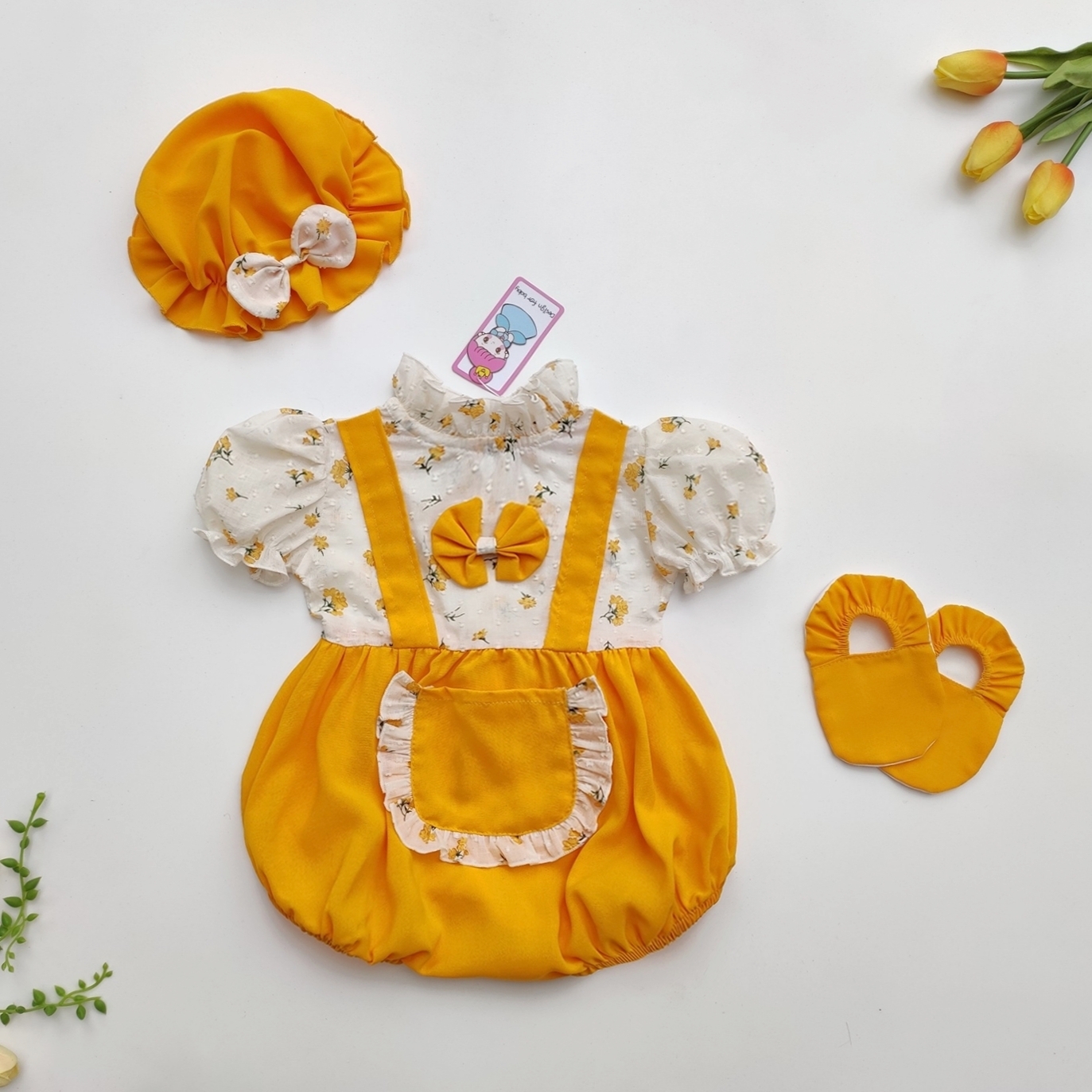 Body hoa nhí vàng giả yếm  kèm nón giày 3-13kg