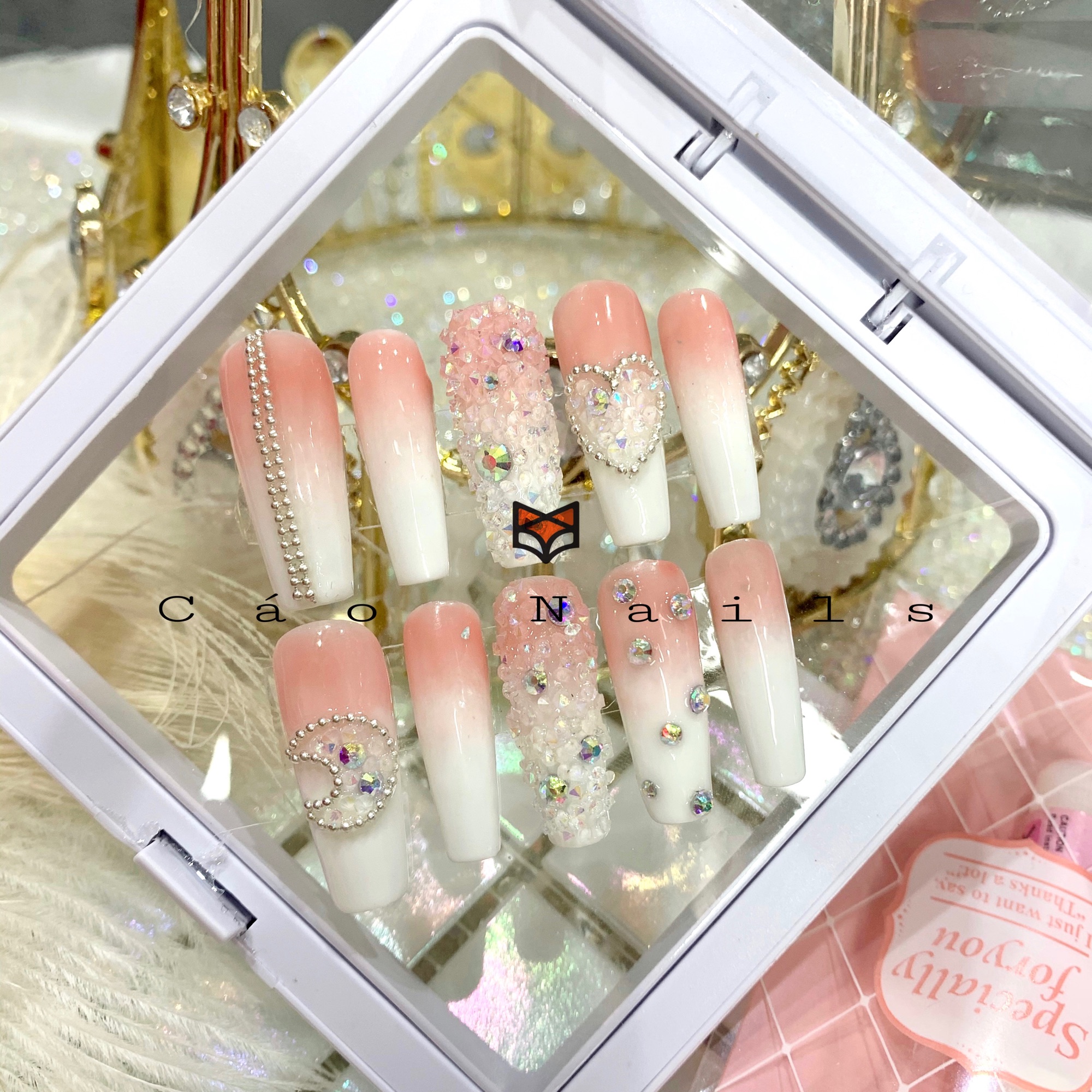 Móng úp giả ombre hồng thạch