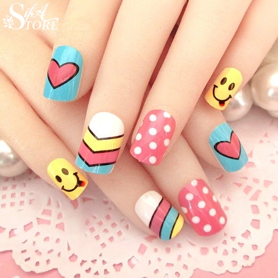 Bộ 24 Móng Tay Giả Họa Tiết Sắc Màu Cầu Vồng B33