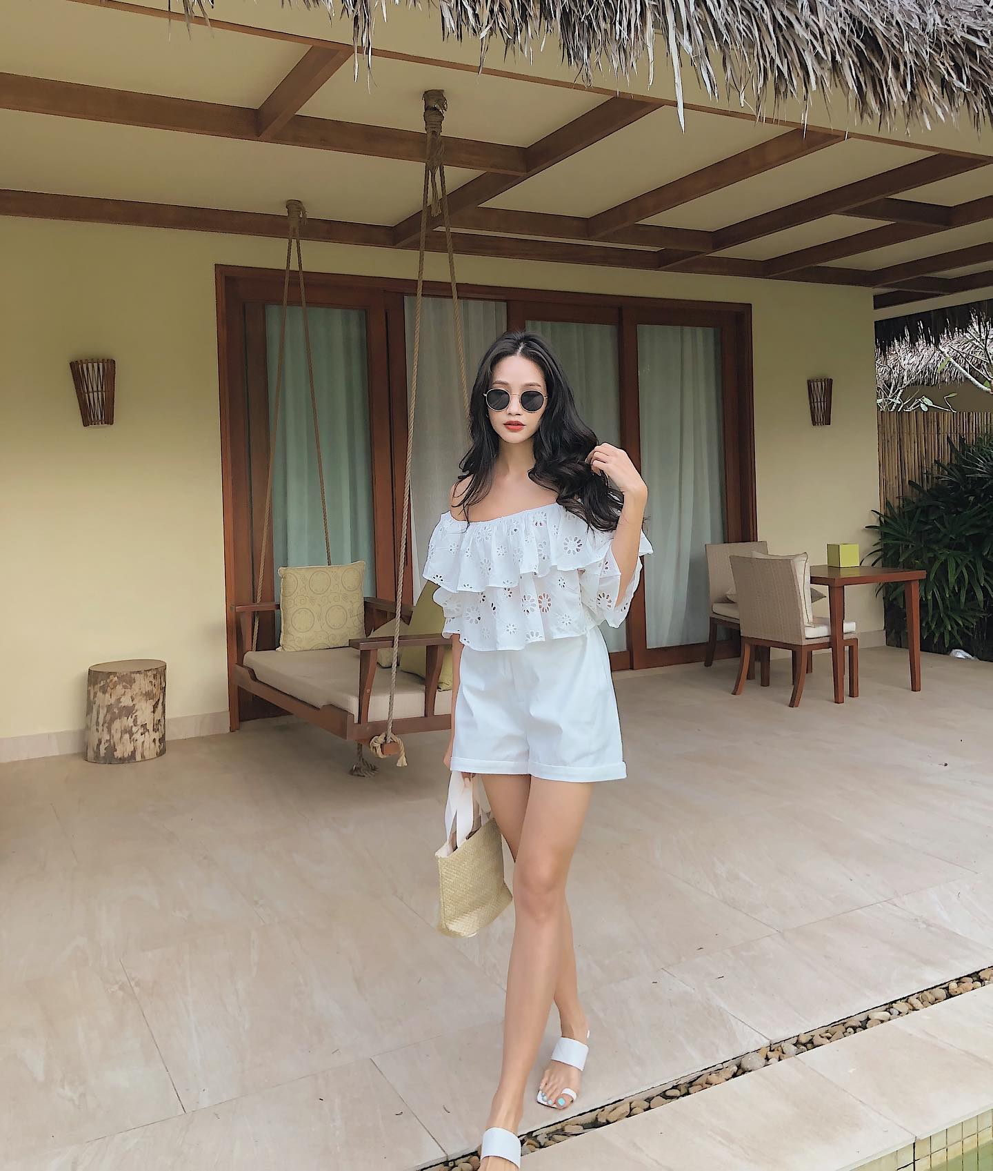 Anna top - áo trễ vai họa tiết thêu - thiết kế bởi iamcoco.official