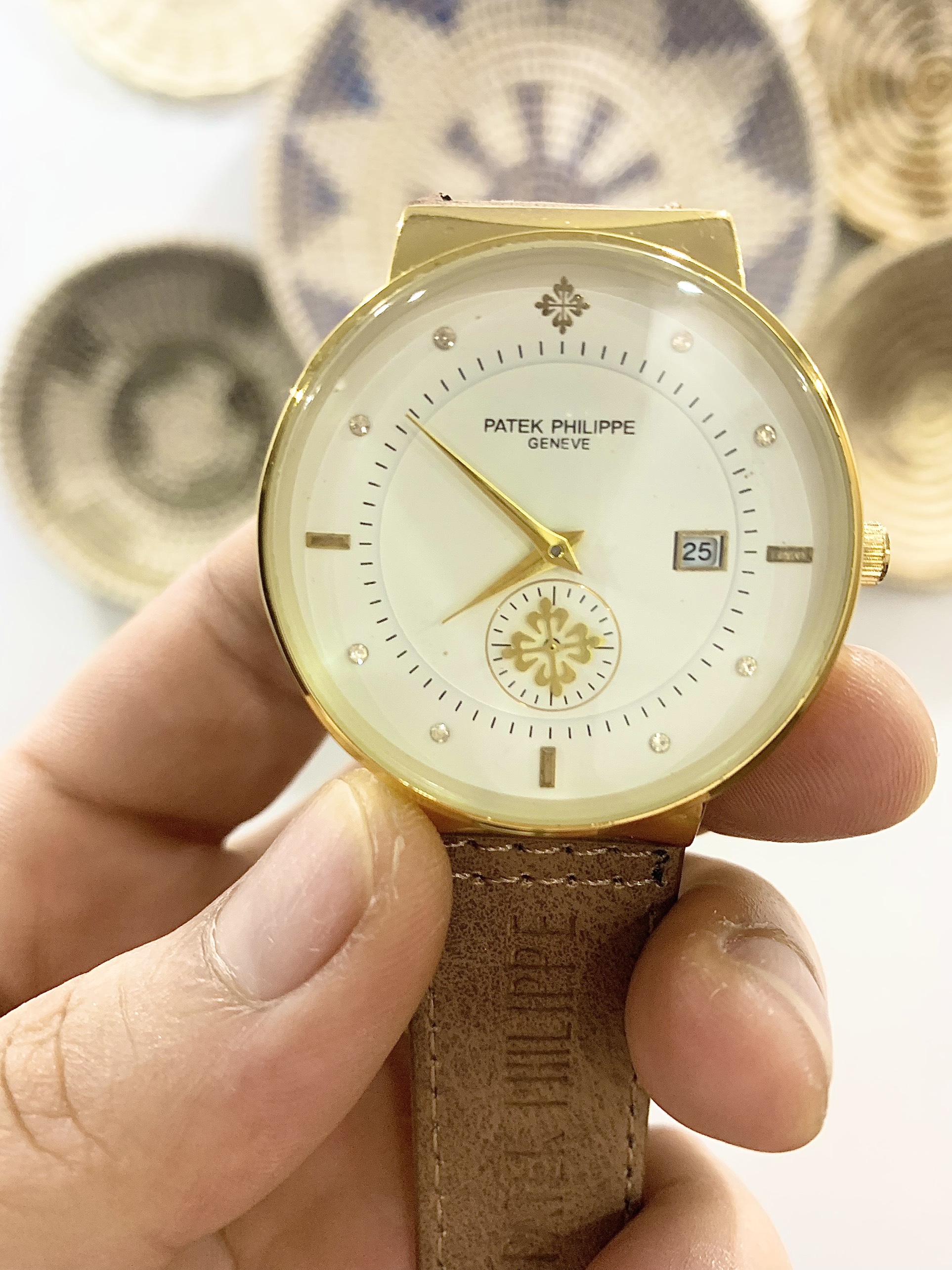 Đồng hồ nam PATEK PHILLIPPE - Dây da sang trọng