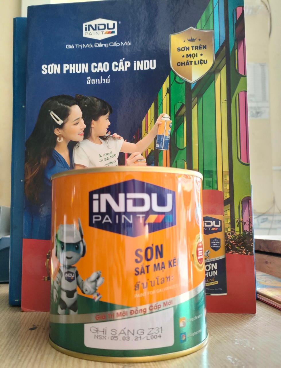 SƠN SẮT MẠ KẼM INDU LON 800ML Z31 GHI SÁNG