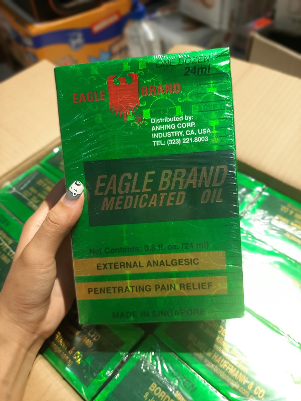 Dầu gió xanh Con Ó của Mỹ Eagle Brand Medicated Oil One Dozen
