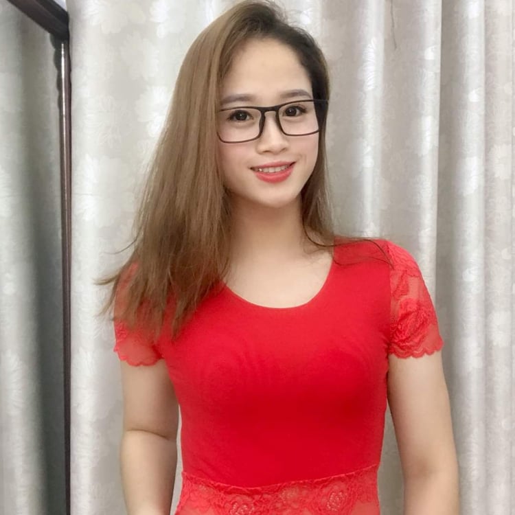 áo ren lưới mặc trong đầm