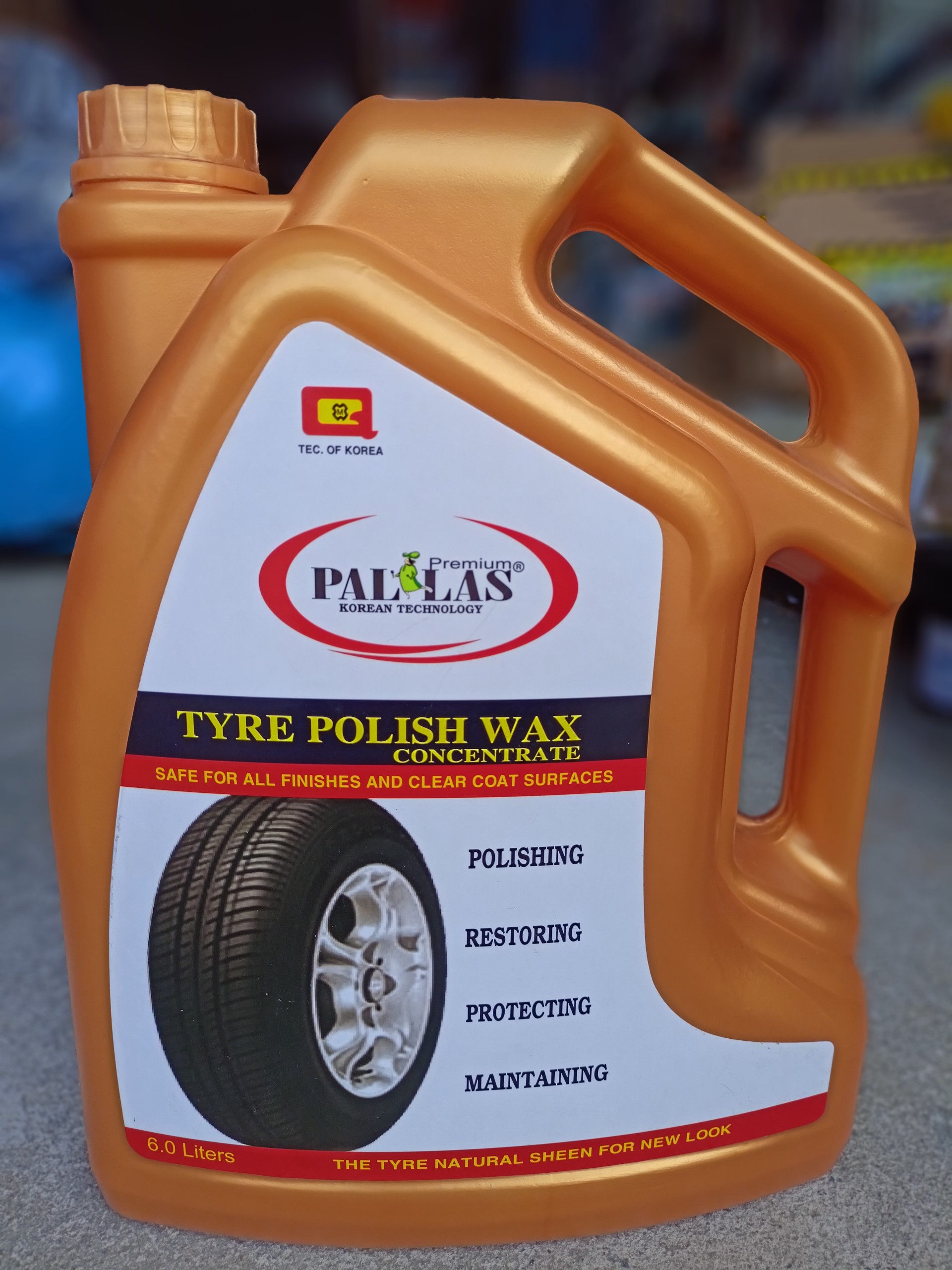 Wax bóng vỏ xe ô tô xe máy (dung dịch phủ bóng lốp xe ô tô xe máy) PALLAS - 6 lít (1 lít dung dịch pha với 3 lít nước)(vỏ mới màu vàng)
