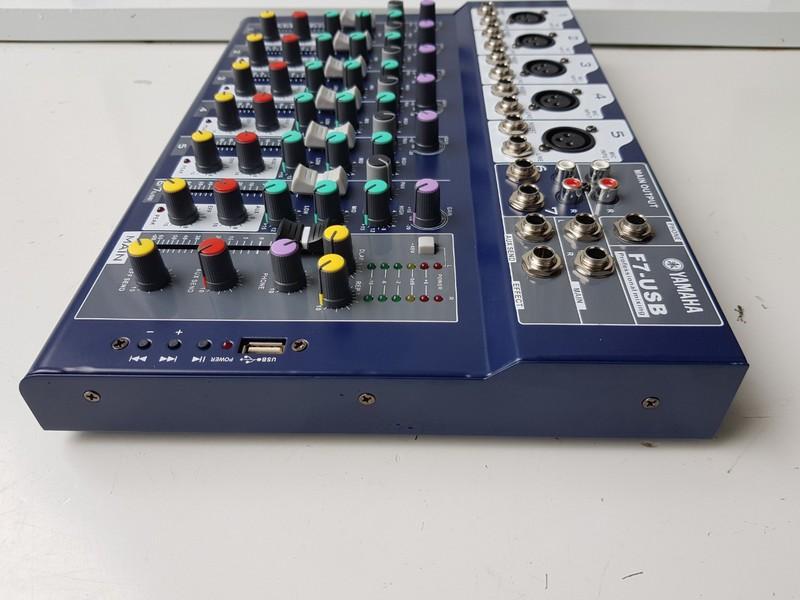 Mixer yamaha f7