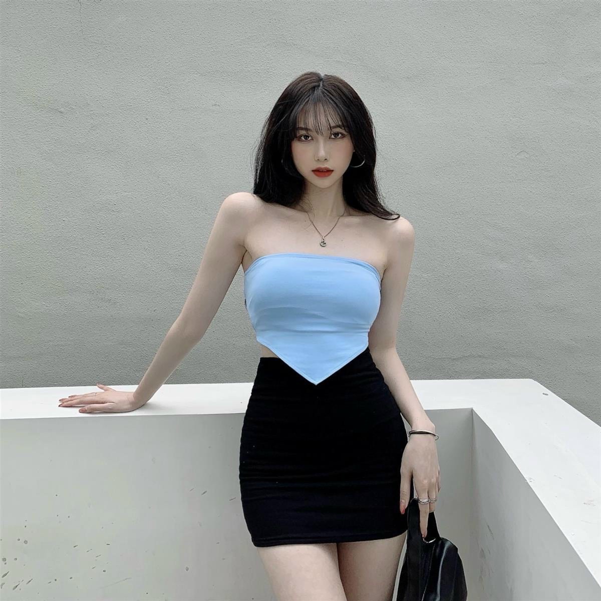 Set Áo Croptop Ống Vạt Tam Giác Và Chân Váy Chữ A Dáng Ôm S5231