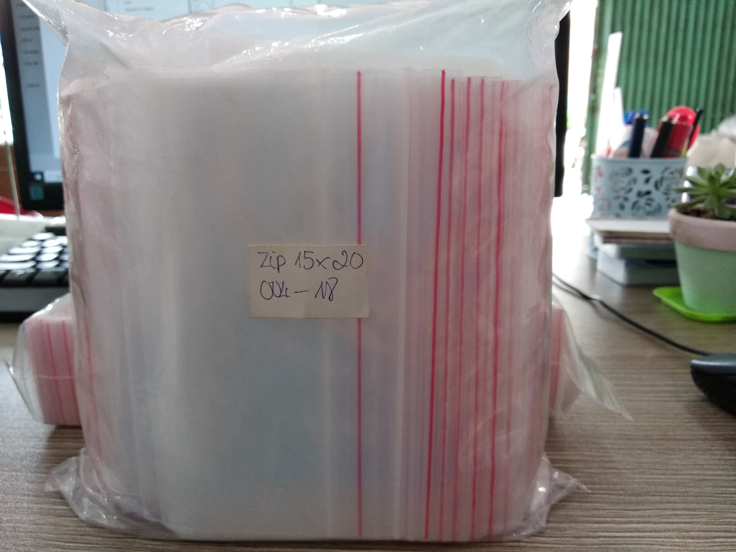 ( RẺ BẤT NGỜ ) 1kg Túi Zipper Chỉ đỏ